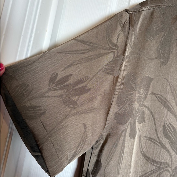 Abercrombie & Fitch Brown Floral Men's Shirt Size Small NEW WITH TAGS - Picture 5 of 8